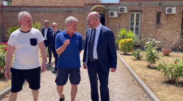 Fontana visita il carcere di Rebibbia e incontra Alemanno