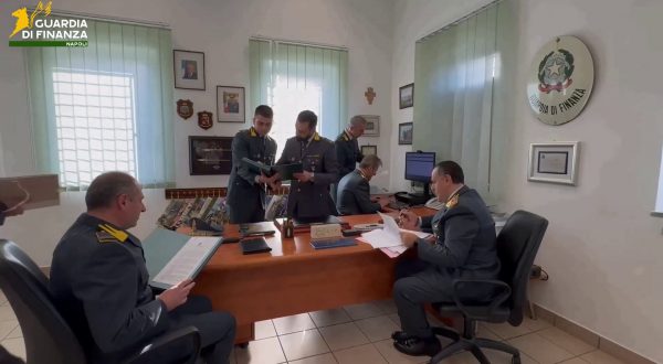 Napoli, truffa su crediti investimenti Mezzogiorno. Sequestrati 97mln