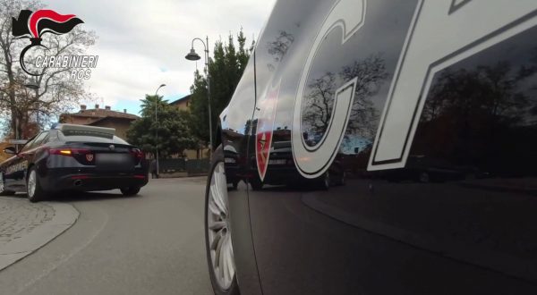 Propaganda di estrema destra, un arresto a Brescia