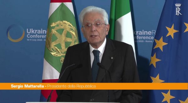 Ucraina, Mattarella “Cruciale che Kiev avverta di non essere sola”