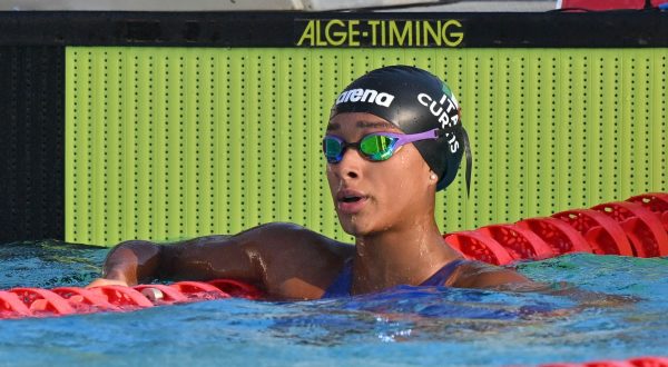 Curtis ottava nei cento stile, Ceccon in finale 100 dorso