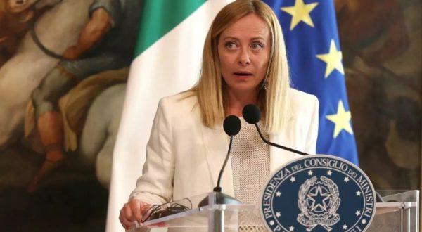 Meloni “La sinistra non ci batte in patria e così ricorre ai giudici”