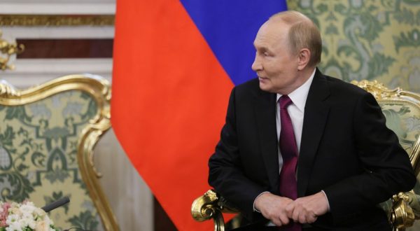 Putin “Incontro con Zelensky possibile, ma a certe condizioni”