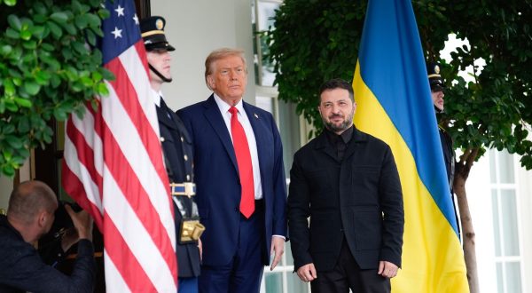 Ucraina, Trump “Fiducioso sulla pace”. Zelensky “Pronto a trilaterale”