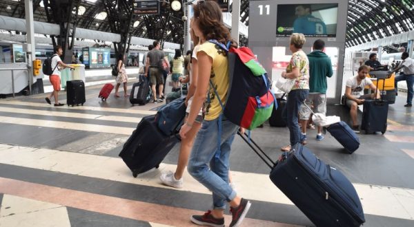 Ad agosto arrivi turisti italiani e stranieri in crescita