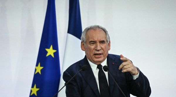 Bayrou accusa l’Italia di dumping fiscale, P.Chigi “Parole infondate”
