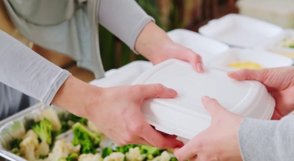 Un piano contro la povertà alimentare