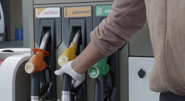 Carburanti, ad agosto prezzi ai minimi