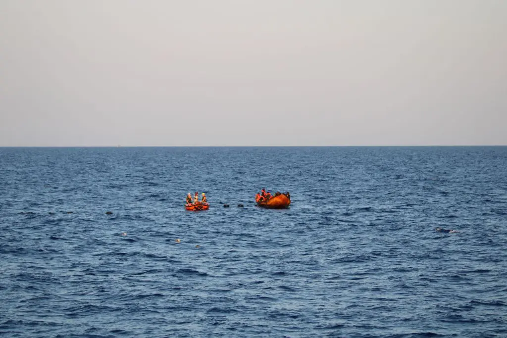 10 migranti soccorsi dalla ong Mediterranea al largo della Libia