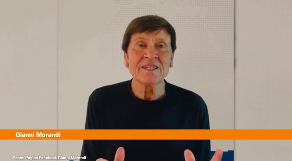 Gianni Morandi “Mi prendo una pausa dai social”
