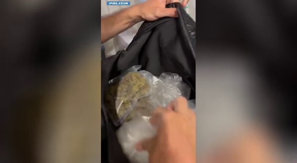 Scoperta centrale dello spaccio in due abitazioni, arresti a Catania