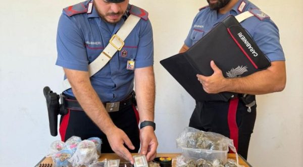 A Sommatino arrestato 23enne per violenza domestica, deteneva anche droga e armi