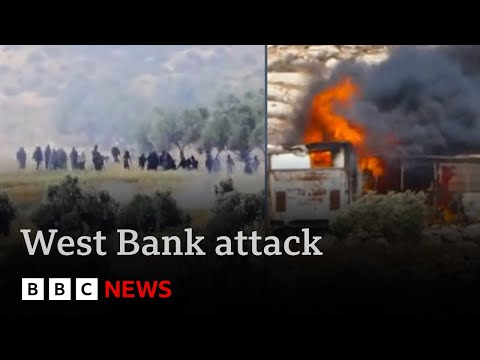 BBC films mass settler attack on Palestinian community in West Bank | BBC News