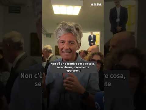 Fiorello: una statua di Baudo al posto del cavallo di viale Mazzini #ansa #news