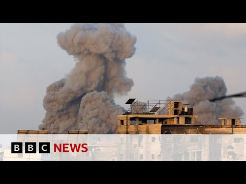 Palestinians flee Gaza City districts as Israel begins first stages of assault | BBC News