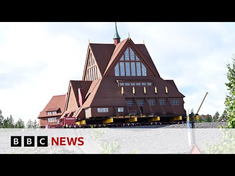 Church completes two-day journey across Swedish city | BBC News