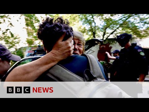 Inside Donetsk as residents flee attacks on Ukrainian region Russia wants to control | BBC News
