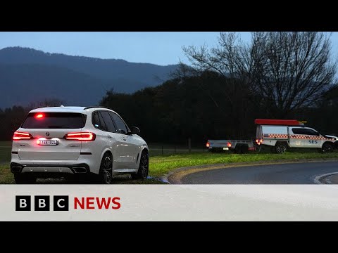 Manhunt under way after two police officers shot dead in Porepunkah, Australia | BBC News