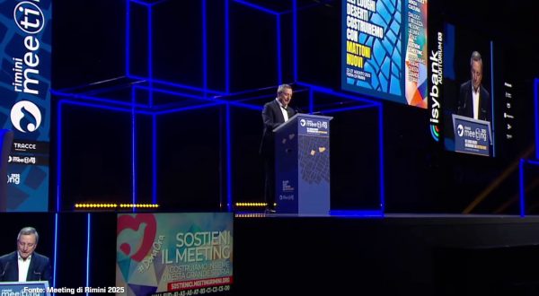 Draghi “Nel 2025 evaporate le illusioni sul ruolo globale dell’Ue”