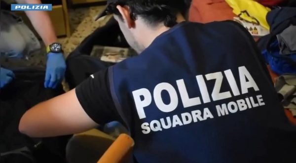 In casa nascondeva 24 chili di cocaina, arrestato 49enne a Catania