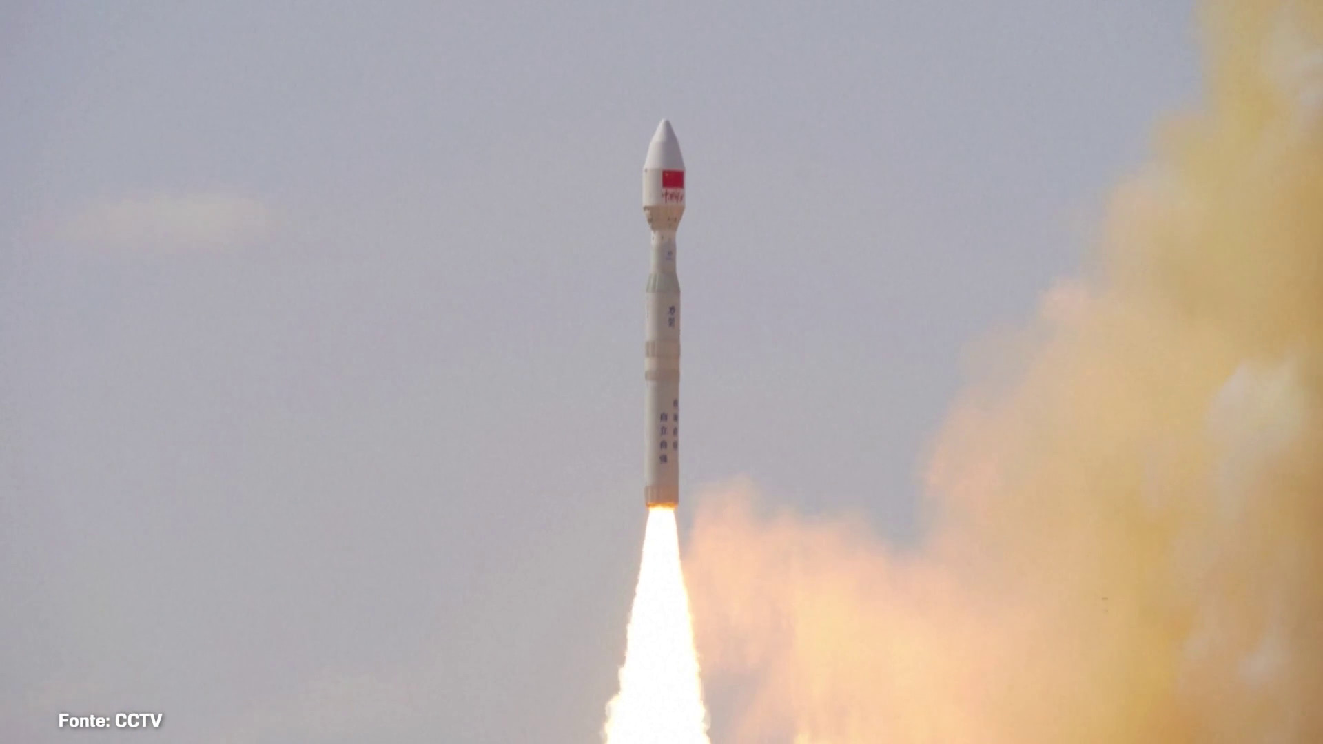 Cina, lanciato razzo con 7 satelliti