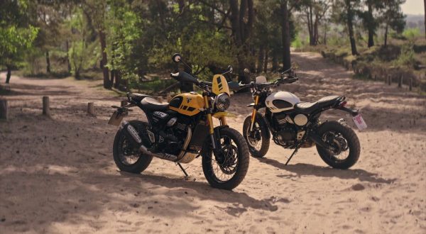 Nuova Triumph Scrambler 400 XC, sportiva pronta a tutto