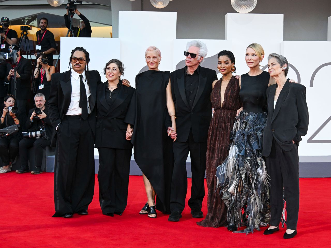 A Venezia Leone d&rsquo;oro a Jarmush, premiati Servillo e Rosi