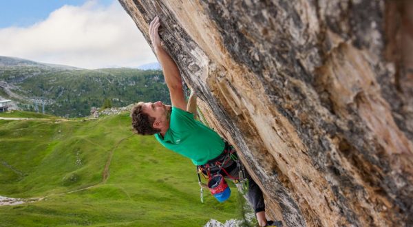 Arrampicata, sulle Dolomiti un’Esperienza Airbnb con Stefano Ghisolfi