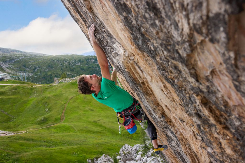 Arrampicata, sulle Dolomiti un&rsquo;Esperienza Airbnb con Stefano Ghisolfi