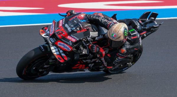 Bezzecchi domina il sabato di Misano: pole e sprint