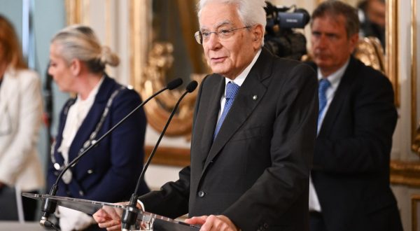 Mattarella “Mondo avviato su pericoloso crinale, riprendere via dialogo”