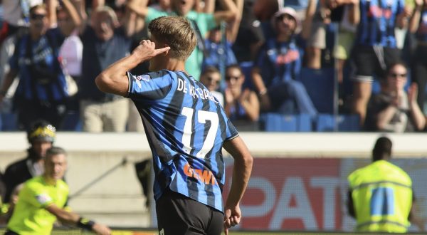 Poker dell’Atalanta al Lecce, doppietta De Ketelaere