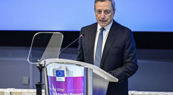 Ue, Draghi “Nostro modello di crescita sta svanendo”