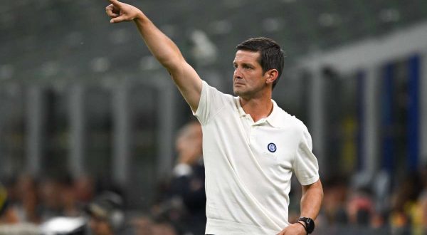 Chivu “Sommer non lo cambio, conosco la forza dell’Ajax”