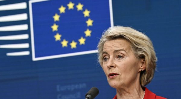 Nuovo pacchetto sanzioni Ue alla Russia, von der Leyen “Continueremo”