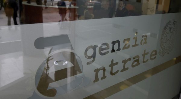 Ristrutturazione e residenza, da Agenzia Entrate chiarimenti sui tempi