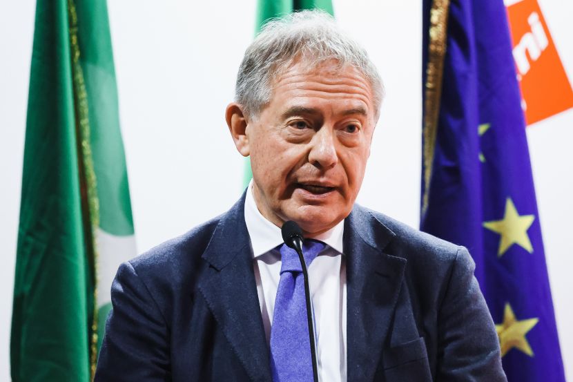 Urso &ldquo;Il dossier auto &egrave; strategico, l&rsquo;Europa deve agire&rdquo;