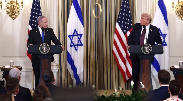 Trump presenta il piano per la pace a Gaza “Netanyahu lo ha accettato”