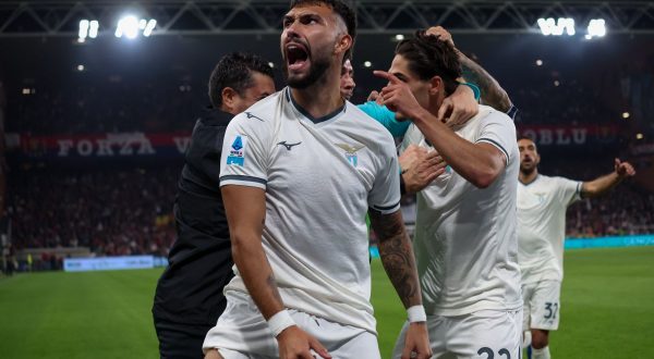 La Lazio sbanca Marassi e torna a vincere, Genoa ko