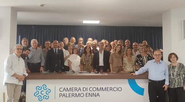La Camera di Commercio di Palermo ed Enna riqualifica 47 dipendenti, firmati i contratti