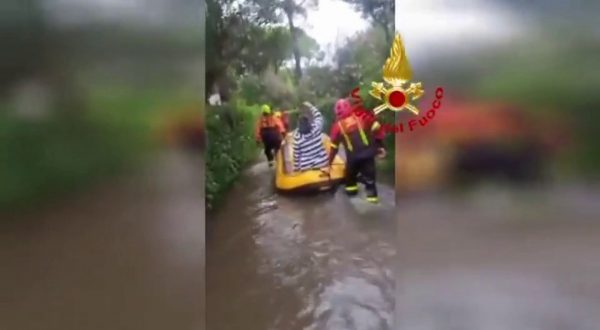 Maltempo in Friuli Venezia Giulia, evacuate 30 turisti da un camping
