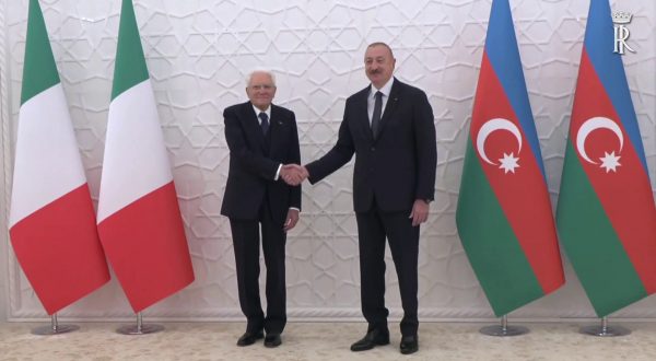 Mattarella in Azerbaigian, l’incontro con Aliyev
