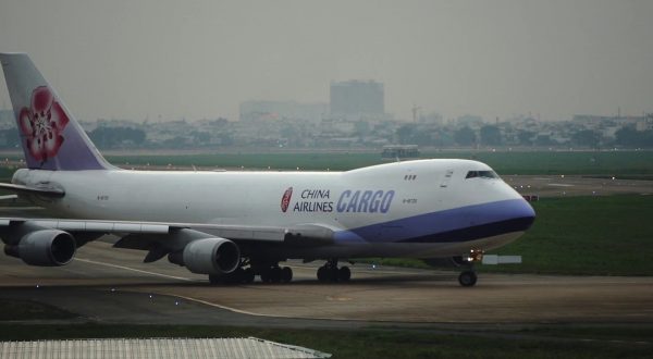 Trasporto aereo merci, ad agosto tariffe in calo