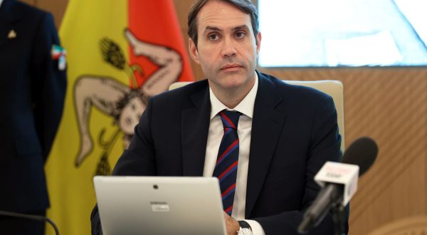 Il nuovo assessore all’Agricoltura Luca Sammartino giura all’Ars “Ripartiamo da emergenze e riforme”