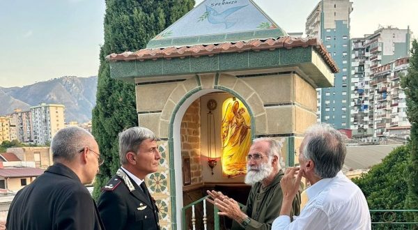 Il Comandante della Legione Carabinieri “Sicilia” visita la “Missione Speranza e Carità” di Biagio Conte