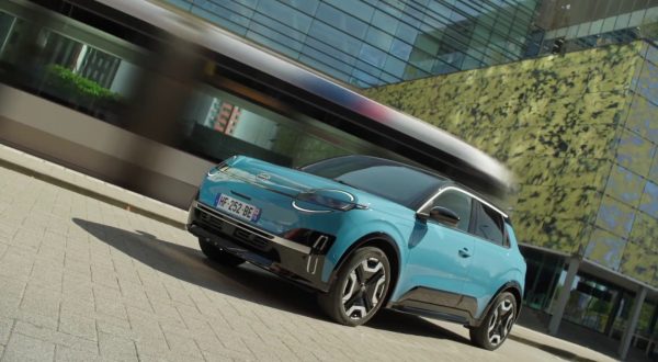 Torna Nissan Micra, ora è 100% elettrica