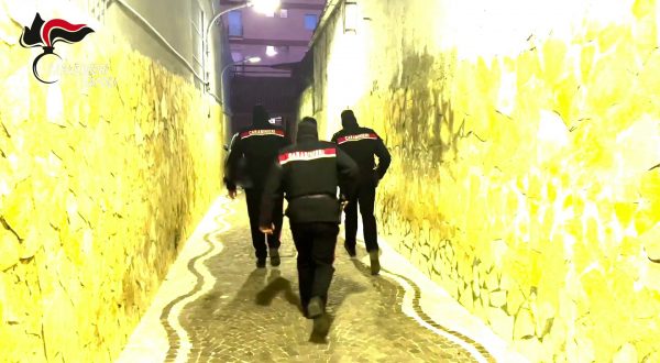 Due arresti a Napoli per la “stesa” prima di Pasqua