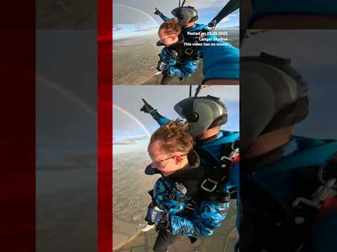 Skydivers spot circular rainbow in the sky. #Nottinghamshire #UK #BBCNews