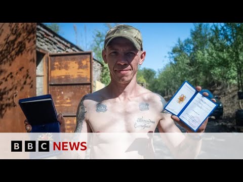 The Ukrainian convicts swapping jail for the battlefield | BBC News