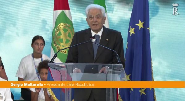 Mattarella “Scuole siano luoghi dove è bandita ogni forma di violenza”